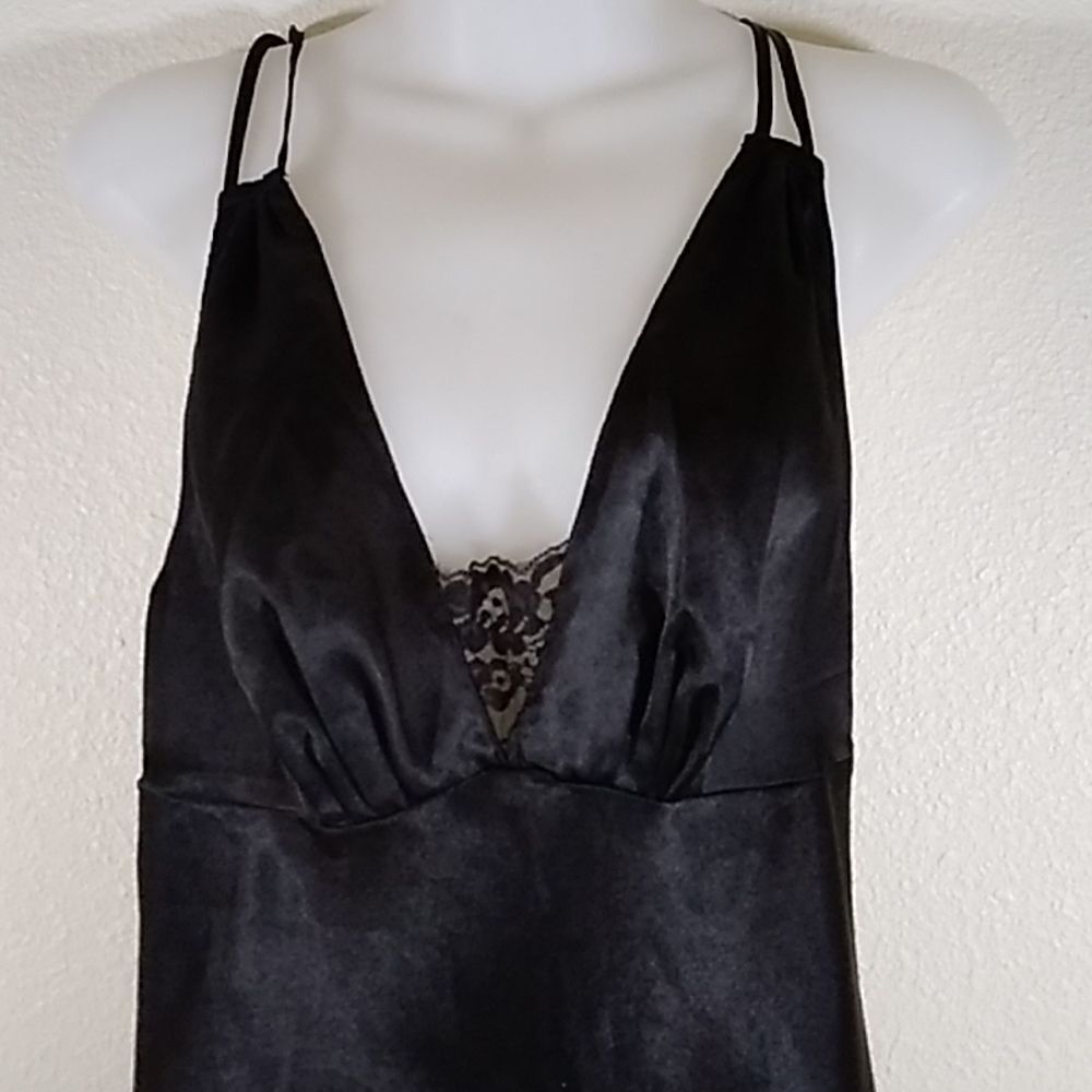 Secret Treasures TH Women Nightbown Size S - Picture 1 of 16